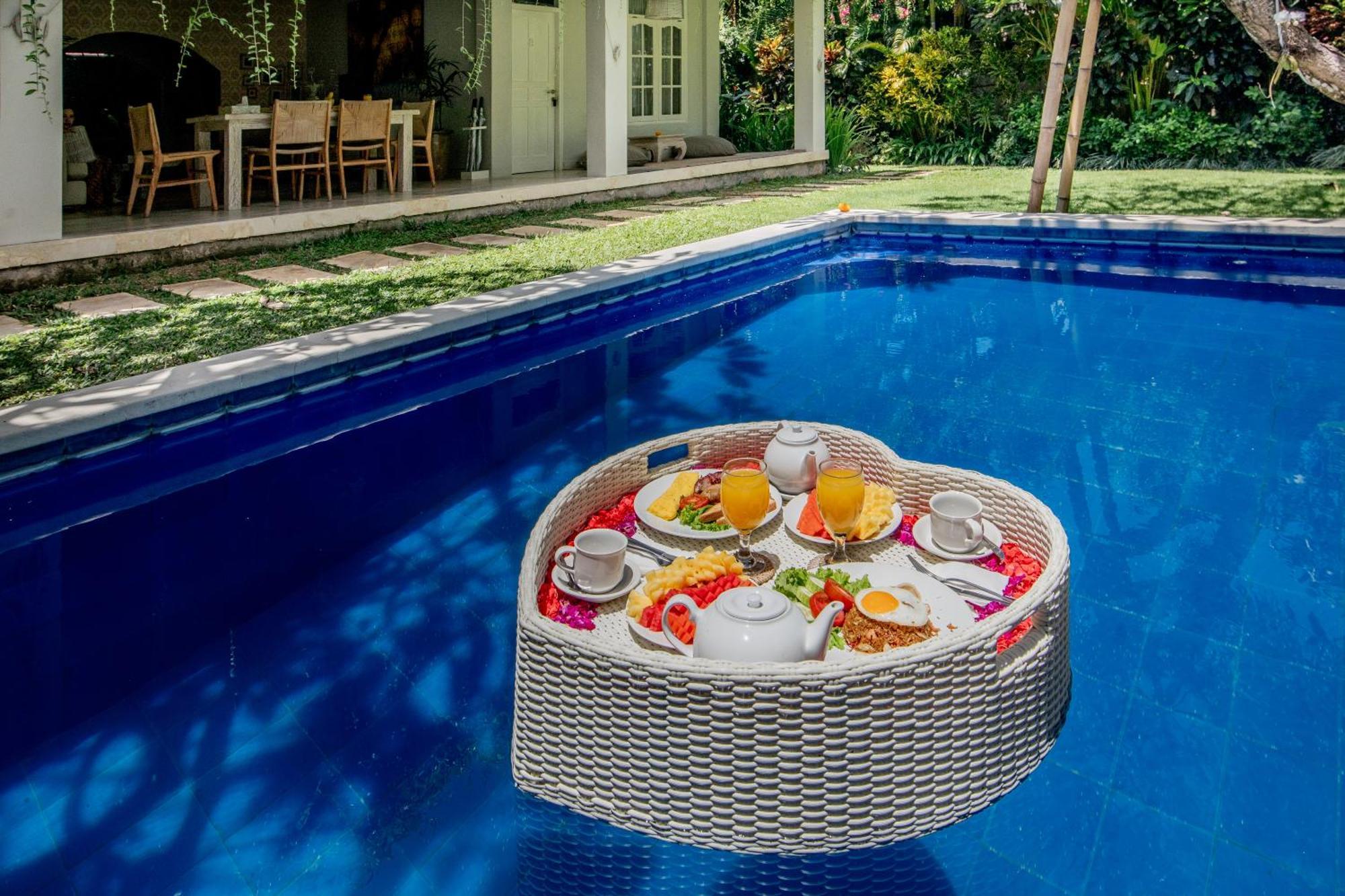 Villa Lodek Deluxe Seminyak Exterior foto