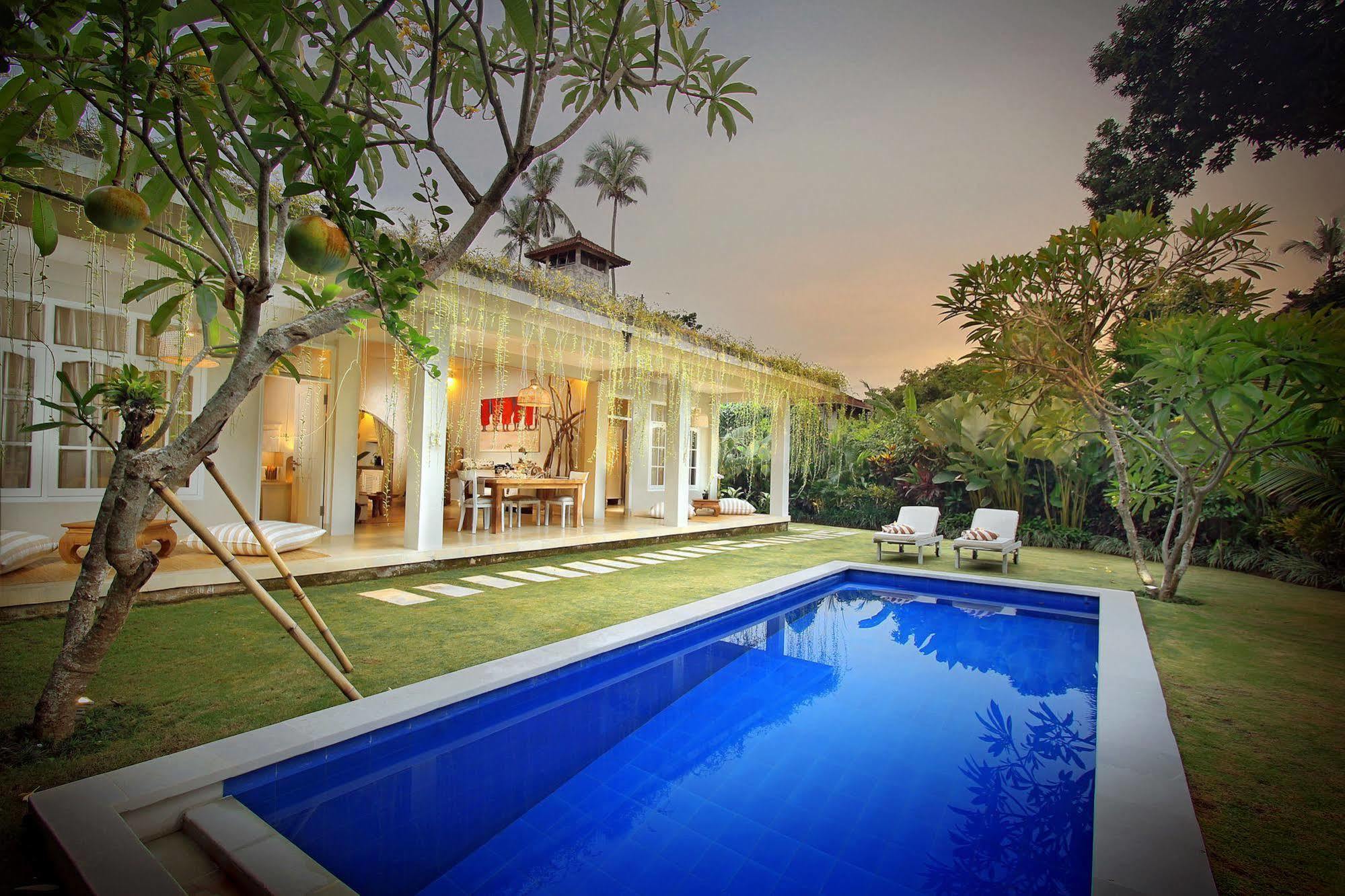 Villa Lodek Deluxe Seminyak Exterior foto
